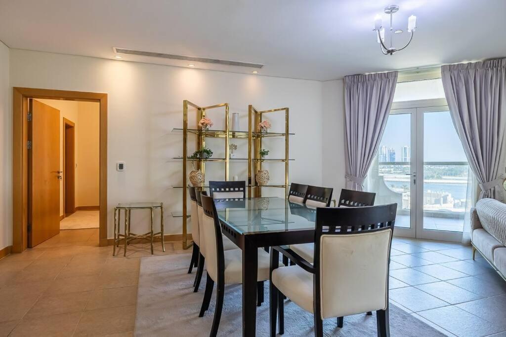 Fully Upgraded, Amazing 3 Maid At The Palm * Dubai