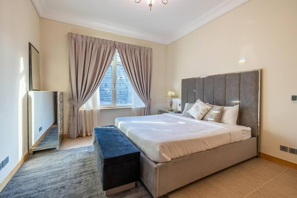 Apartment Fully Upgraded, Amazing 3 Maid At The Palm Dubai