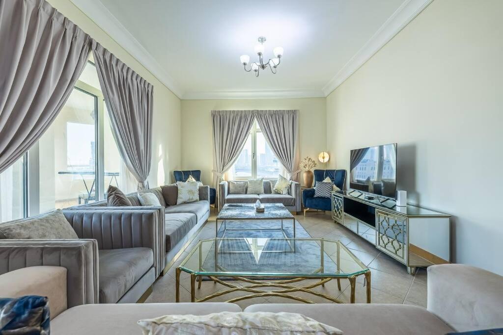 Fully Upgraded, Amazing 3 Maid At The Palm * Dubai
