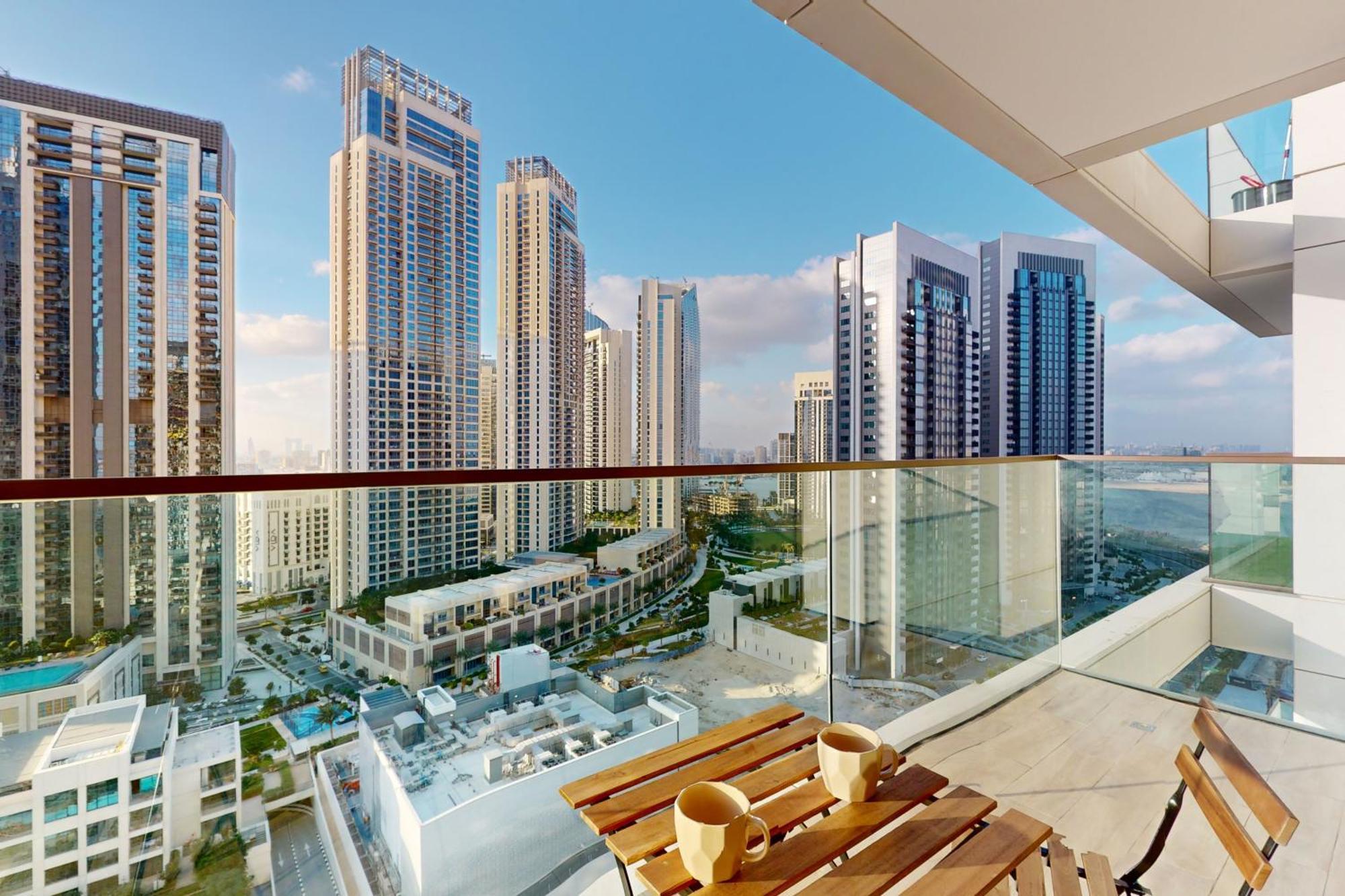 Palace Residences - Modern One Bedroom Apartment Dubai
