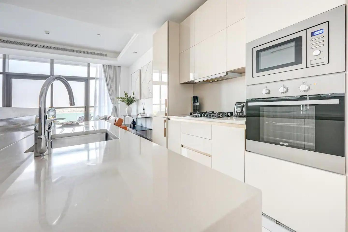 The8 Luxury In Palm Jumeirah * Dubai