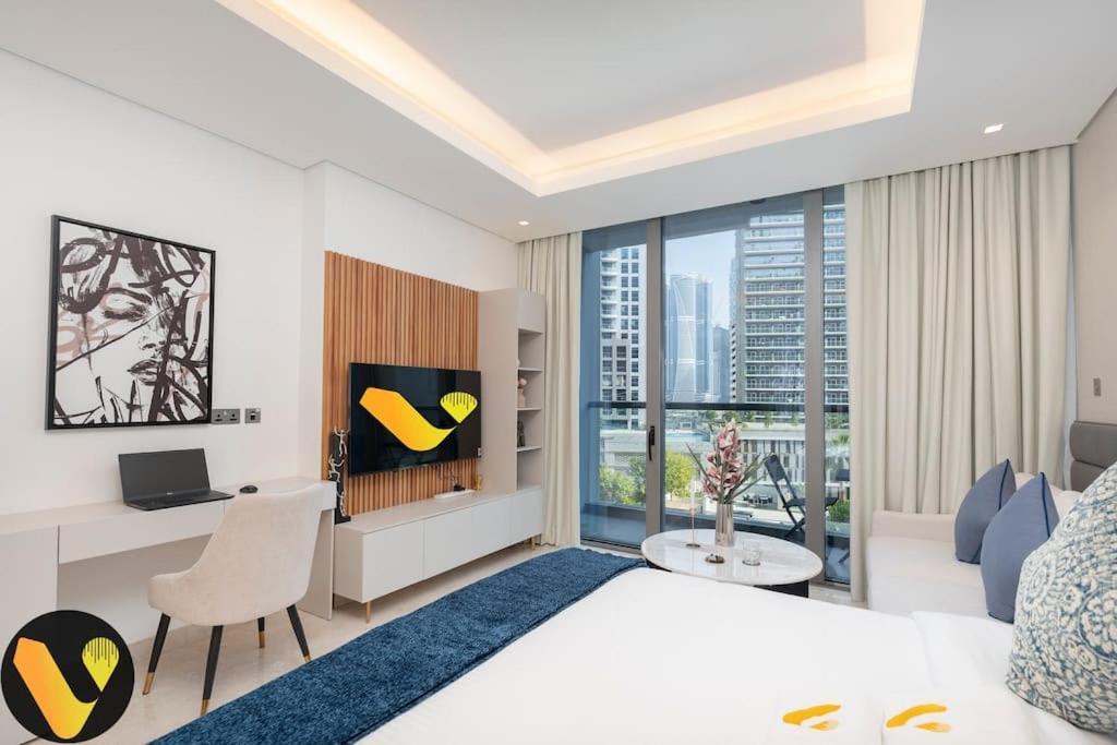 Vogue Sterling East Near Mall & Burj Khalifa Dubai