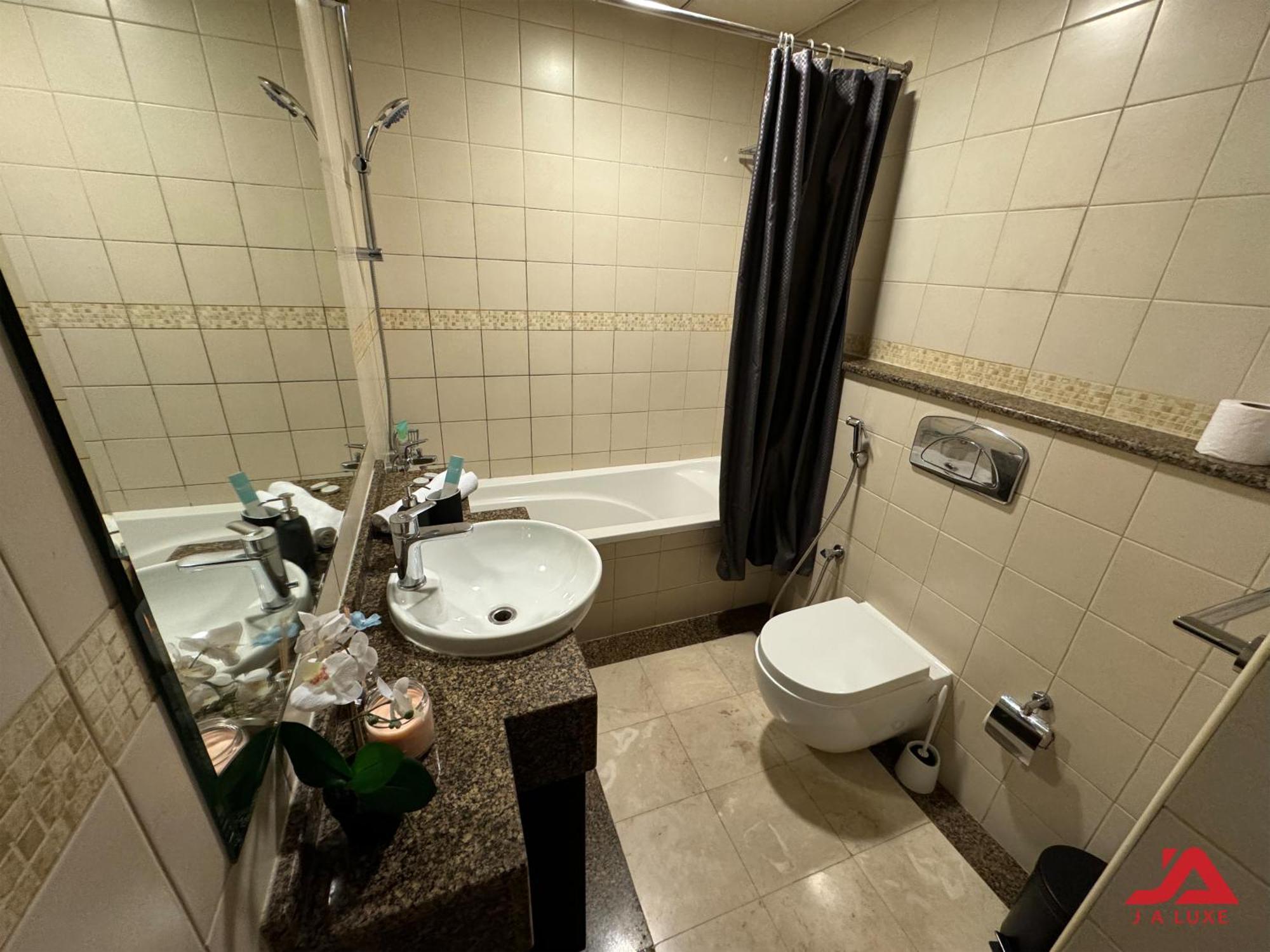 Cozy Marina & Sea View In Bay Tower Marina With Modern Gym & Pool, Steps To & Metro Apartment