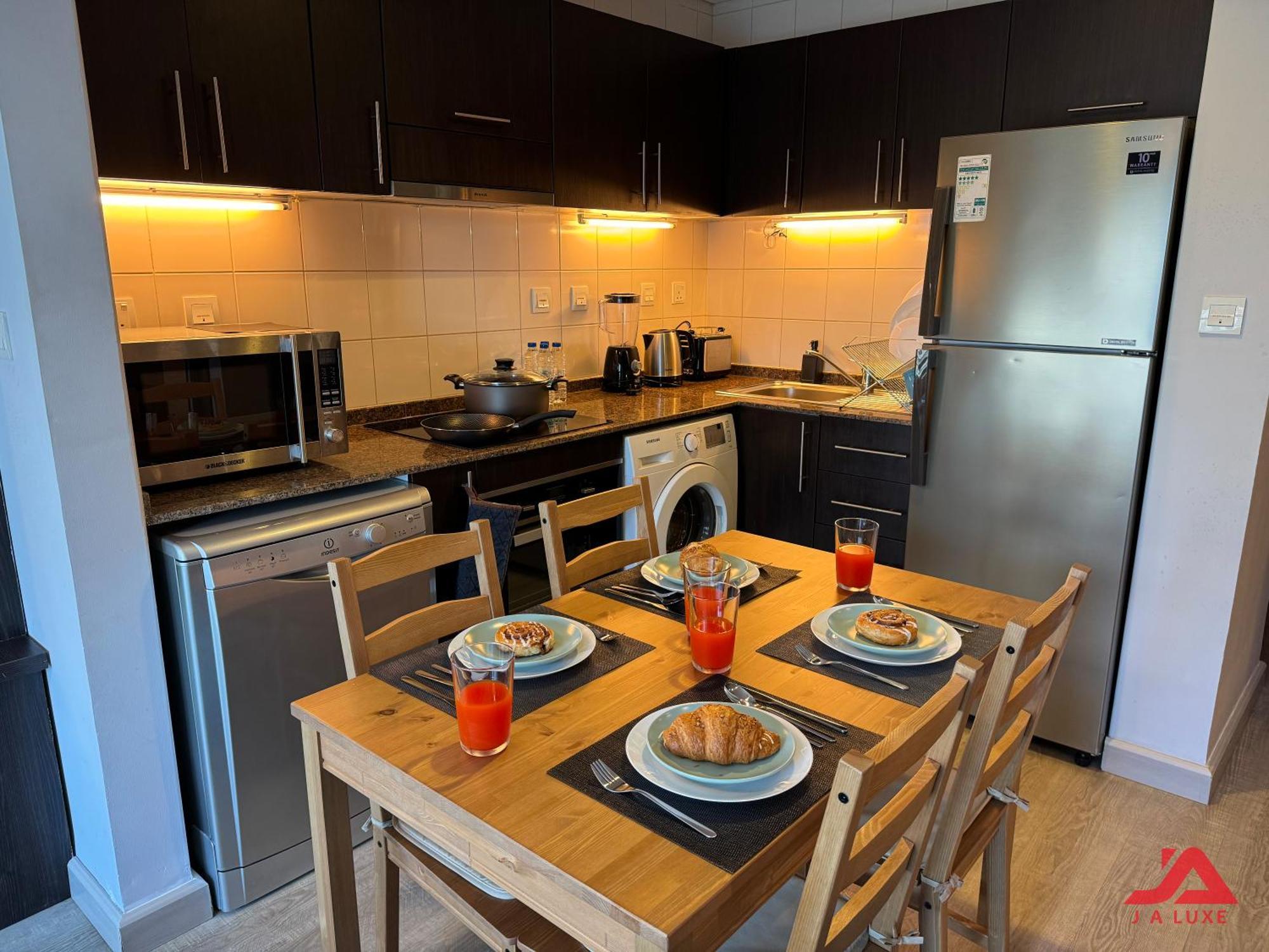 Cozy Marina & Sea View In Bay Tower Marina With Modern Gym & Pool, Steps To & Metro Apartment Dubai