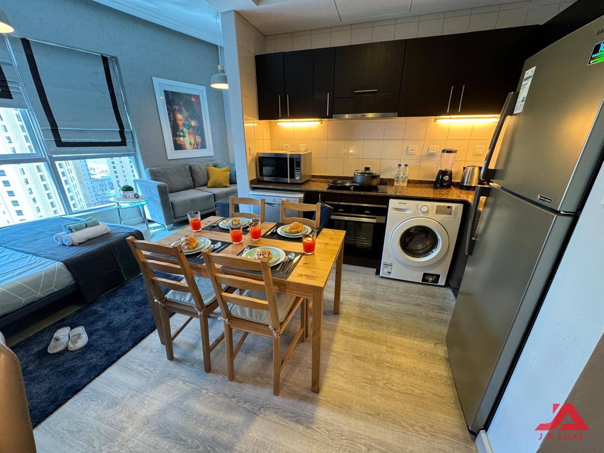 Apartment Cozy Marina & Sea View In Bay Tower Marina With Modern Gym & Pool, Steps To & Metro
