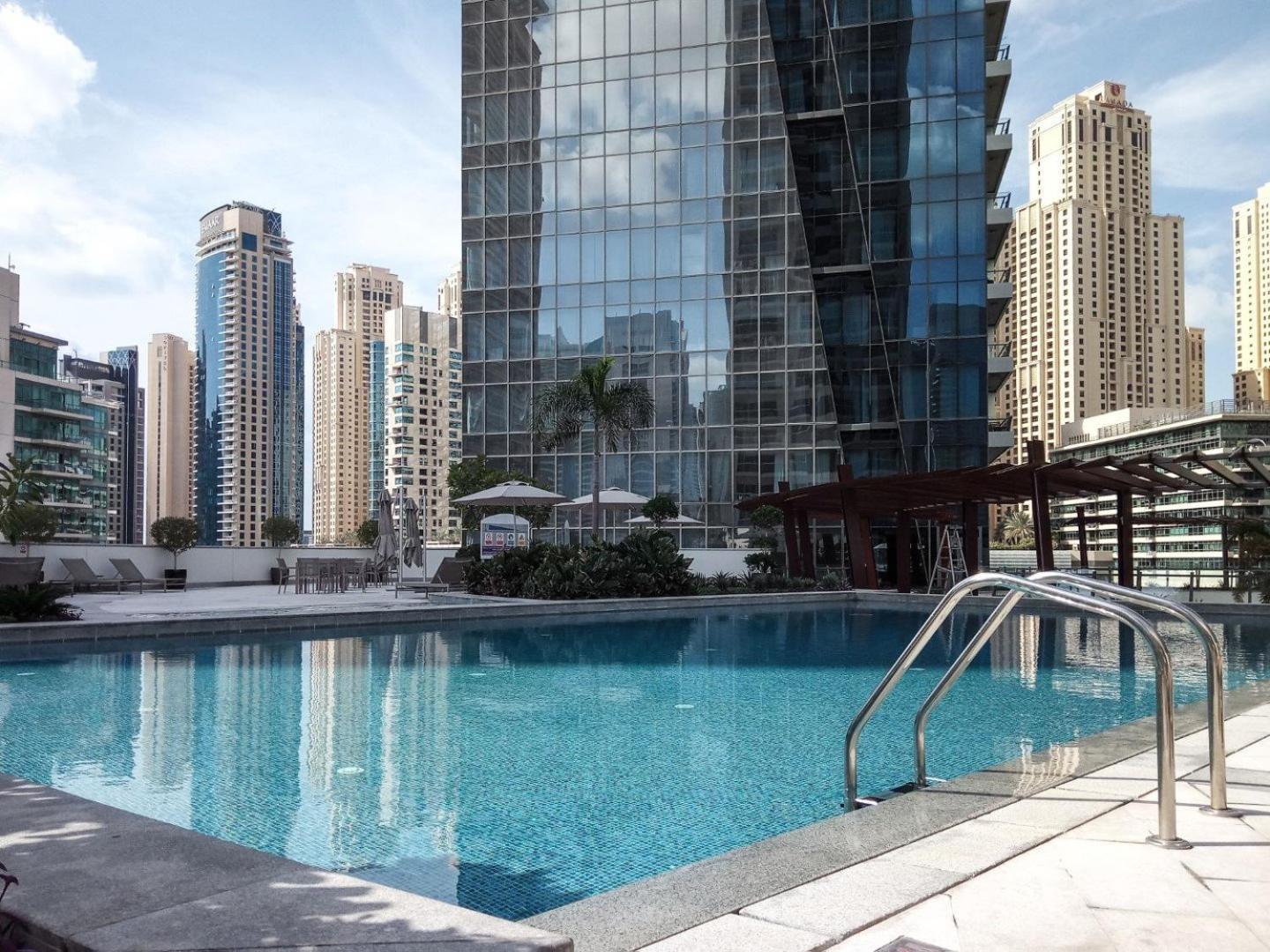 Guestready Homes - Concrete Jungle Apartment