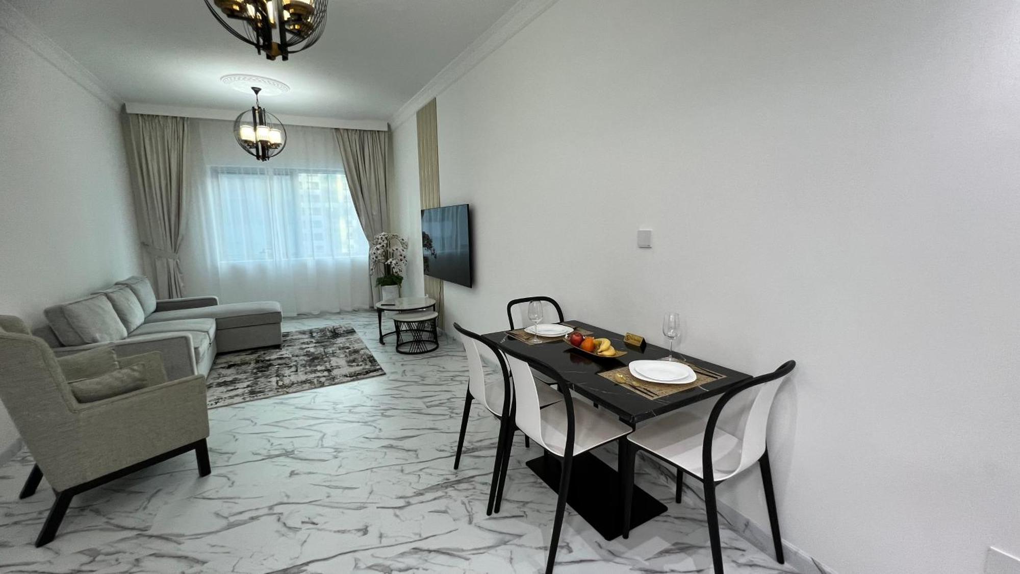 In Heart Of Marina Walk To Jbr 8 Apartment