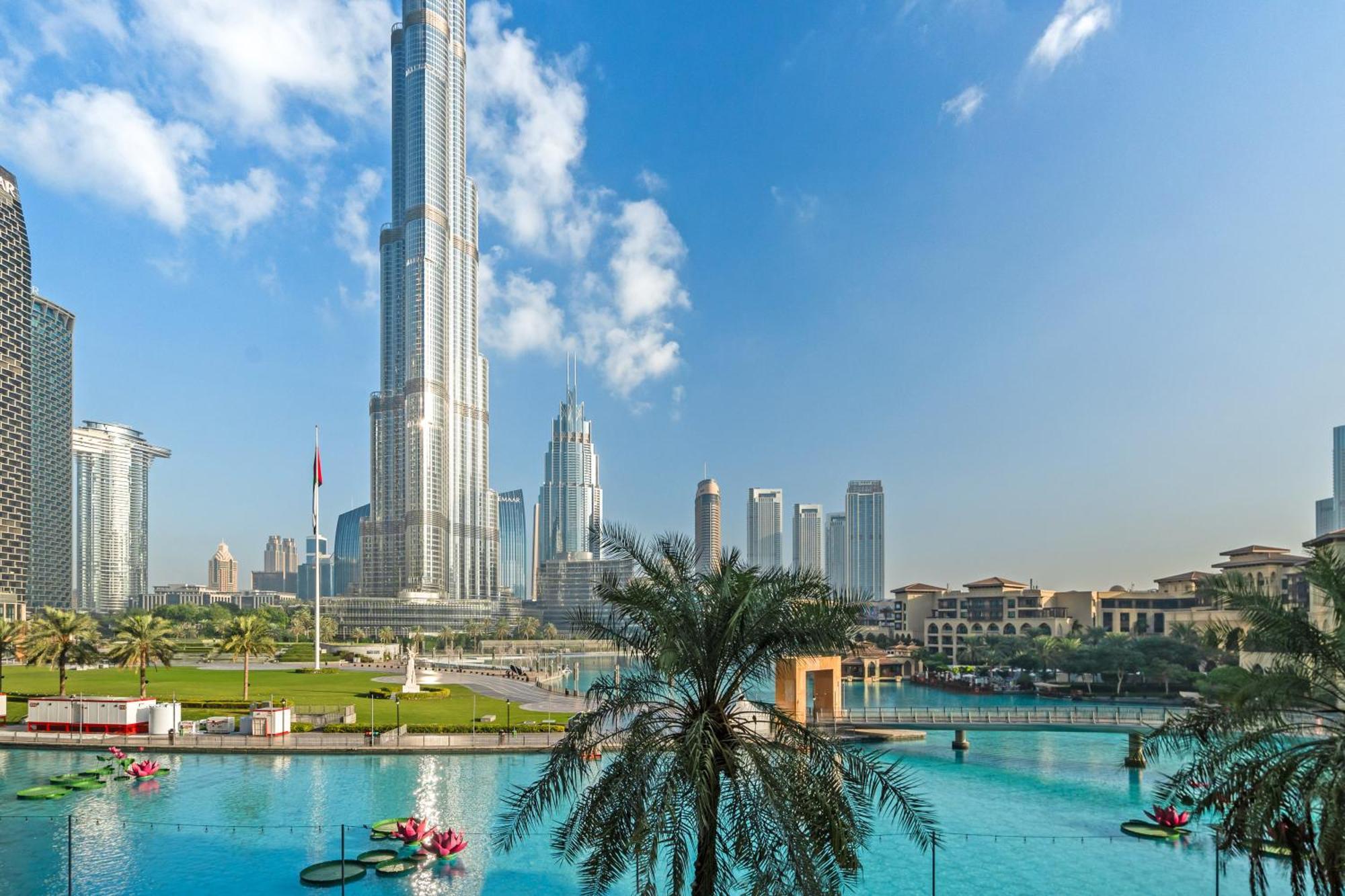 Fountain View One Bedroom Apartment *