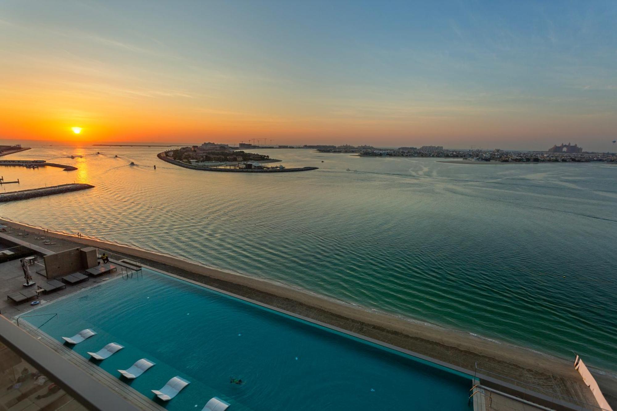 Your Beachfront Luxe Escape Experience - Suiteable *