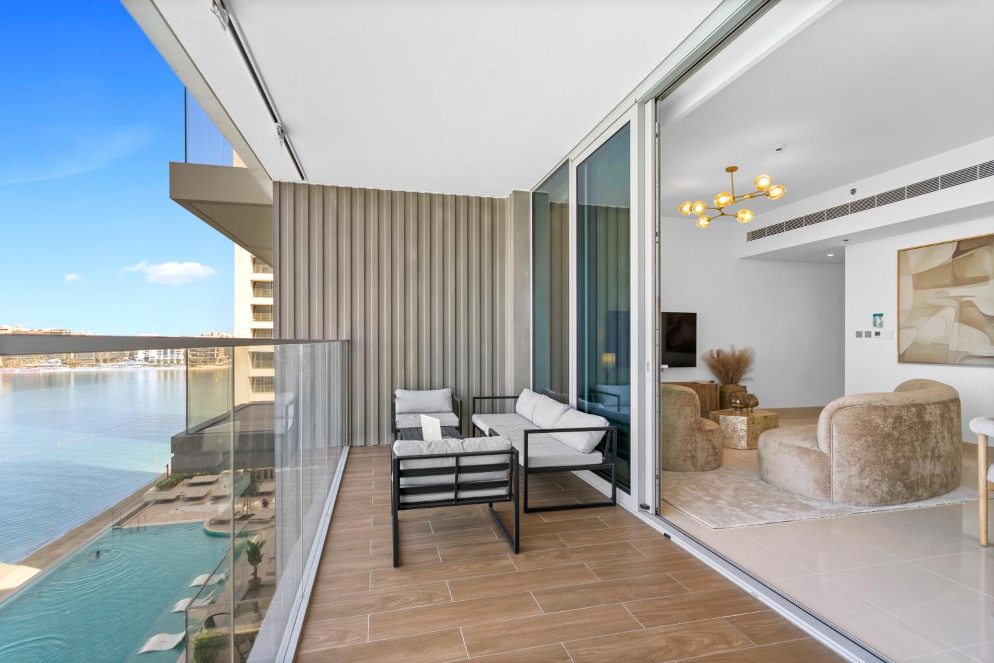 Your Beachfront Luxe Escape Experience - Suiteable *