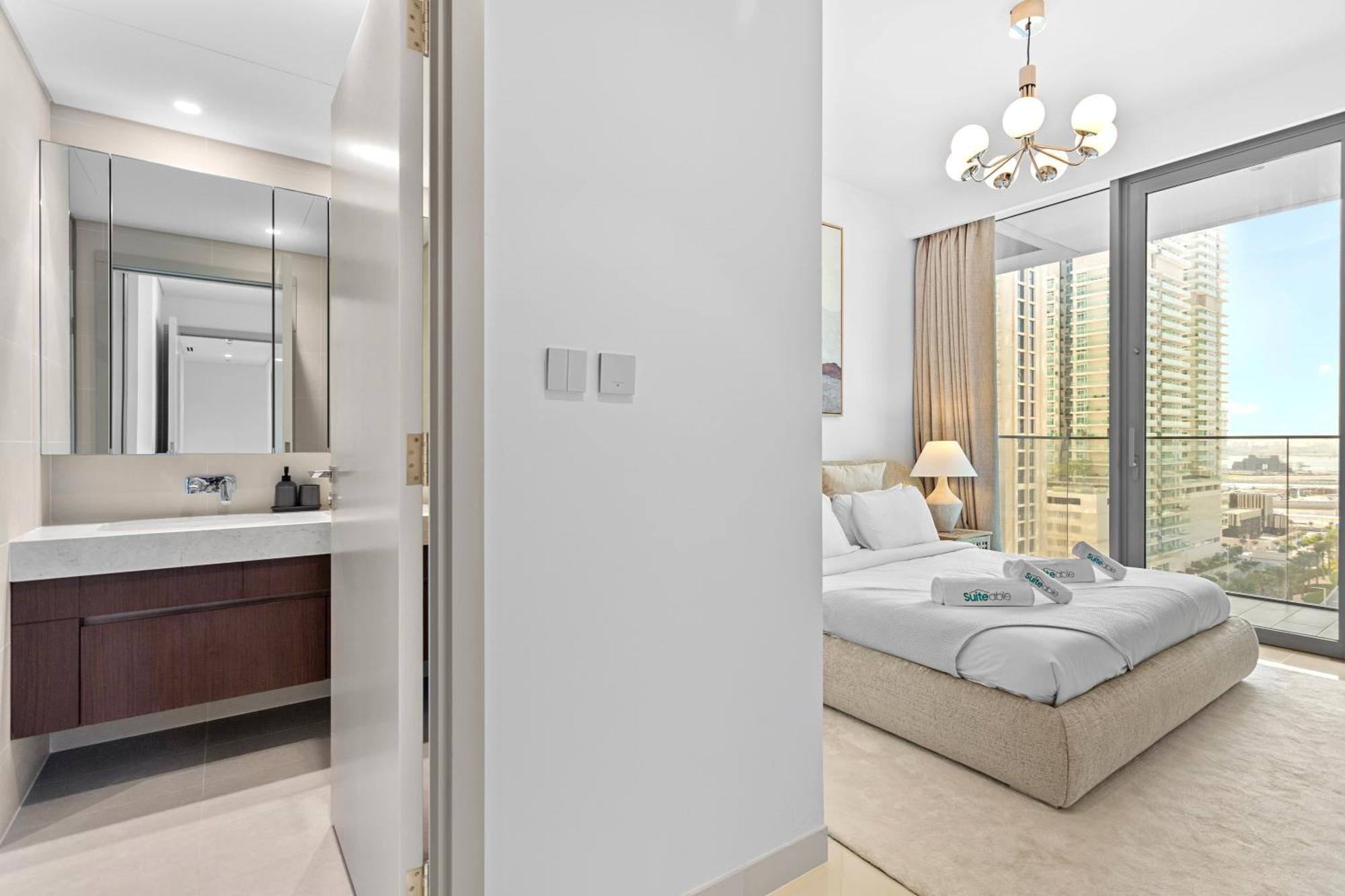 Your Beachfront Luxe Escape Experience - Suiteable *
