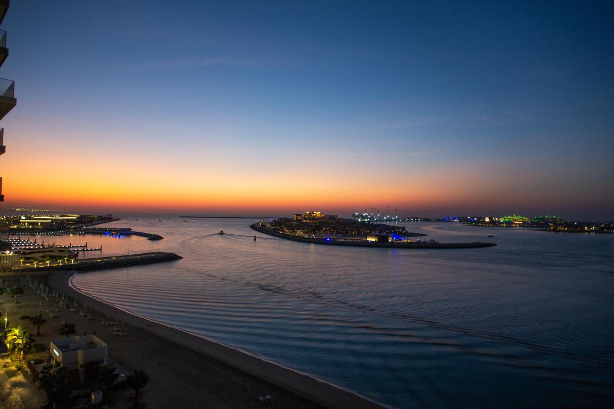 Apartment Your Beachfront Luxe Escape Experience - Suiteable Dubai