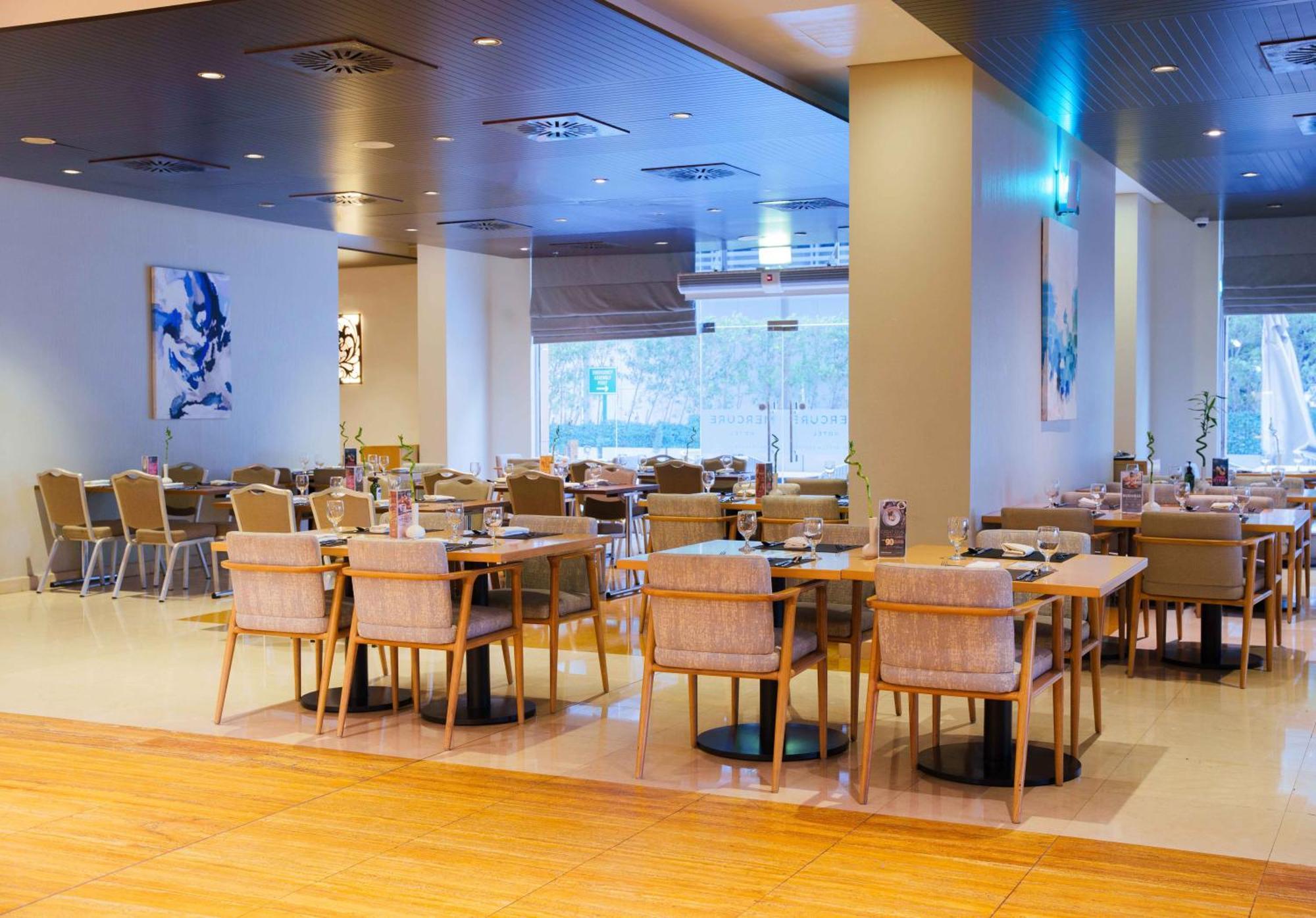 Mercure Barsha Heights And 4* Dubai