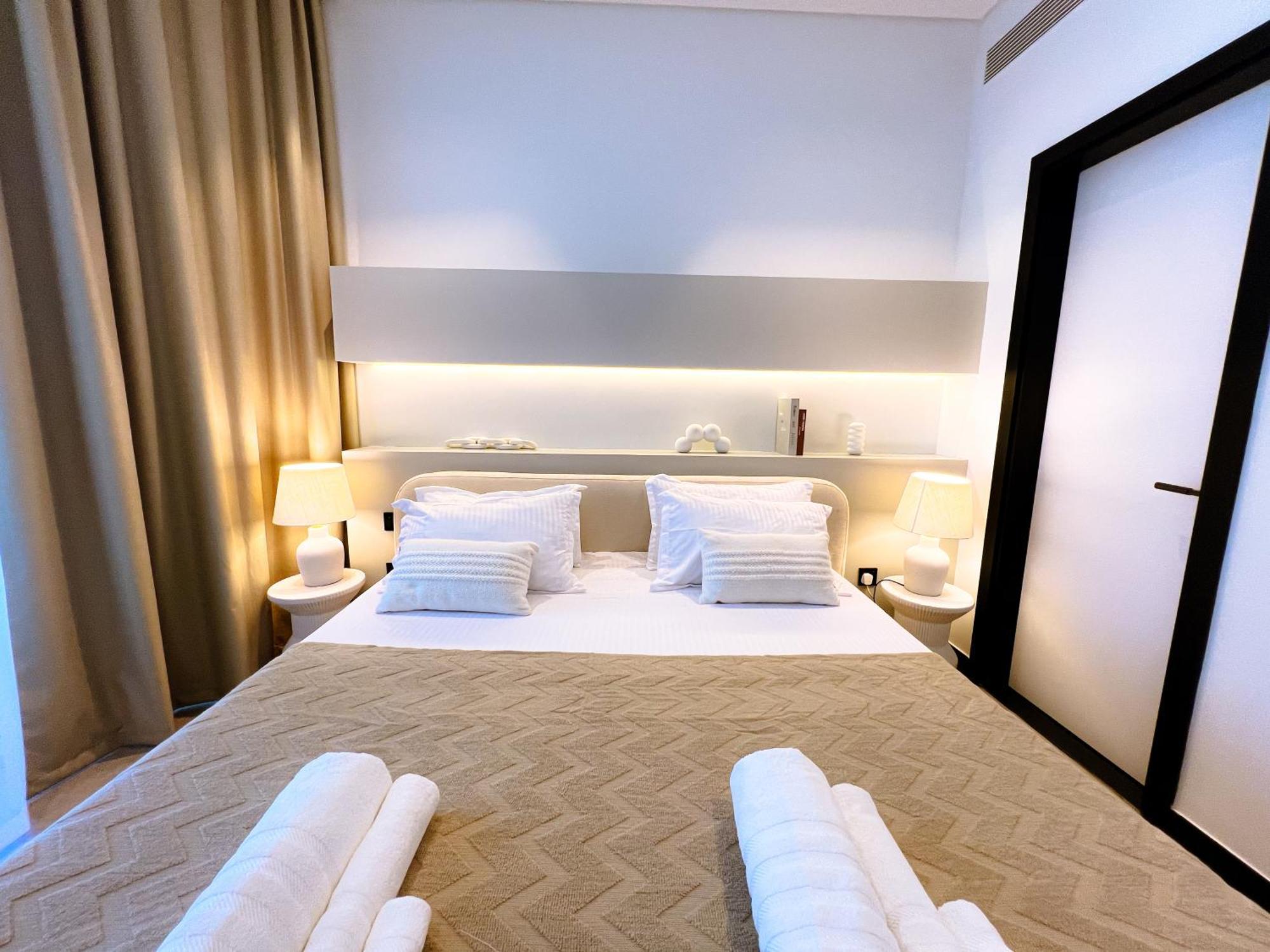 Apartment Brand New Luxury 2-bedroom With Sofa-bed Dubai