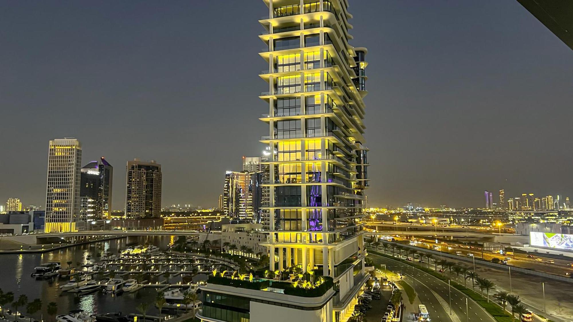 Brand New Luxury 2-bedroom With Sofa-bed Apartment Dubai