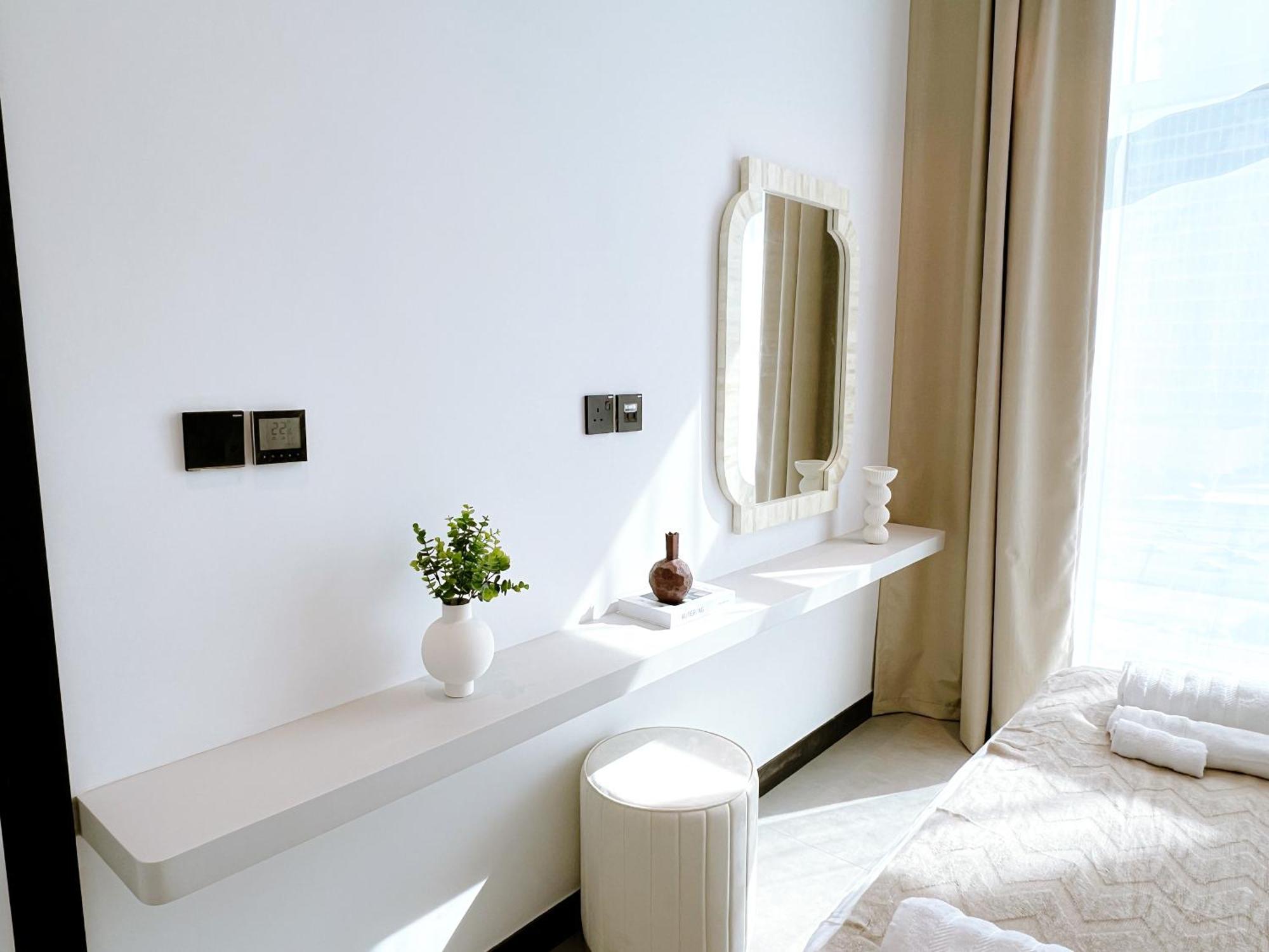 Brand New Luxury 2-bedroom With Sofa-bed *
