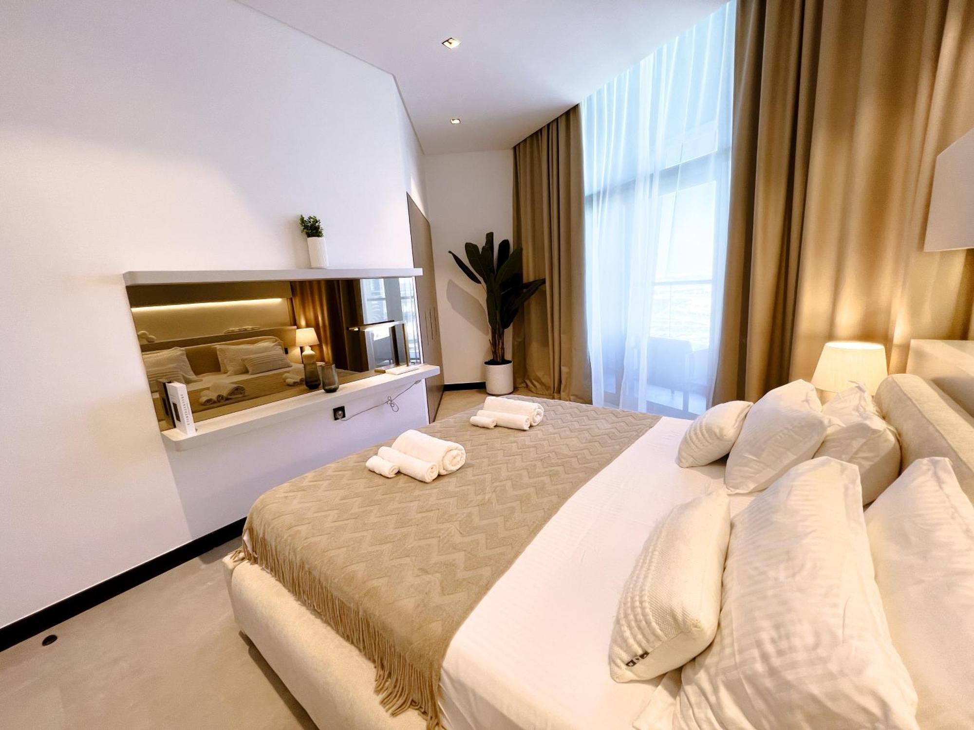 Brand New Luxury 2-bedroom With Sofa-bed *