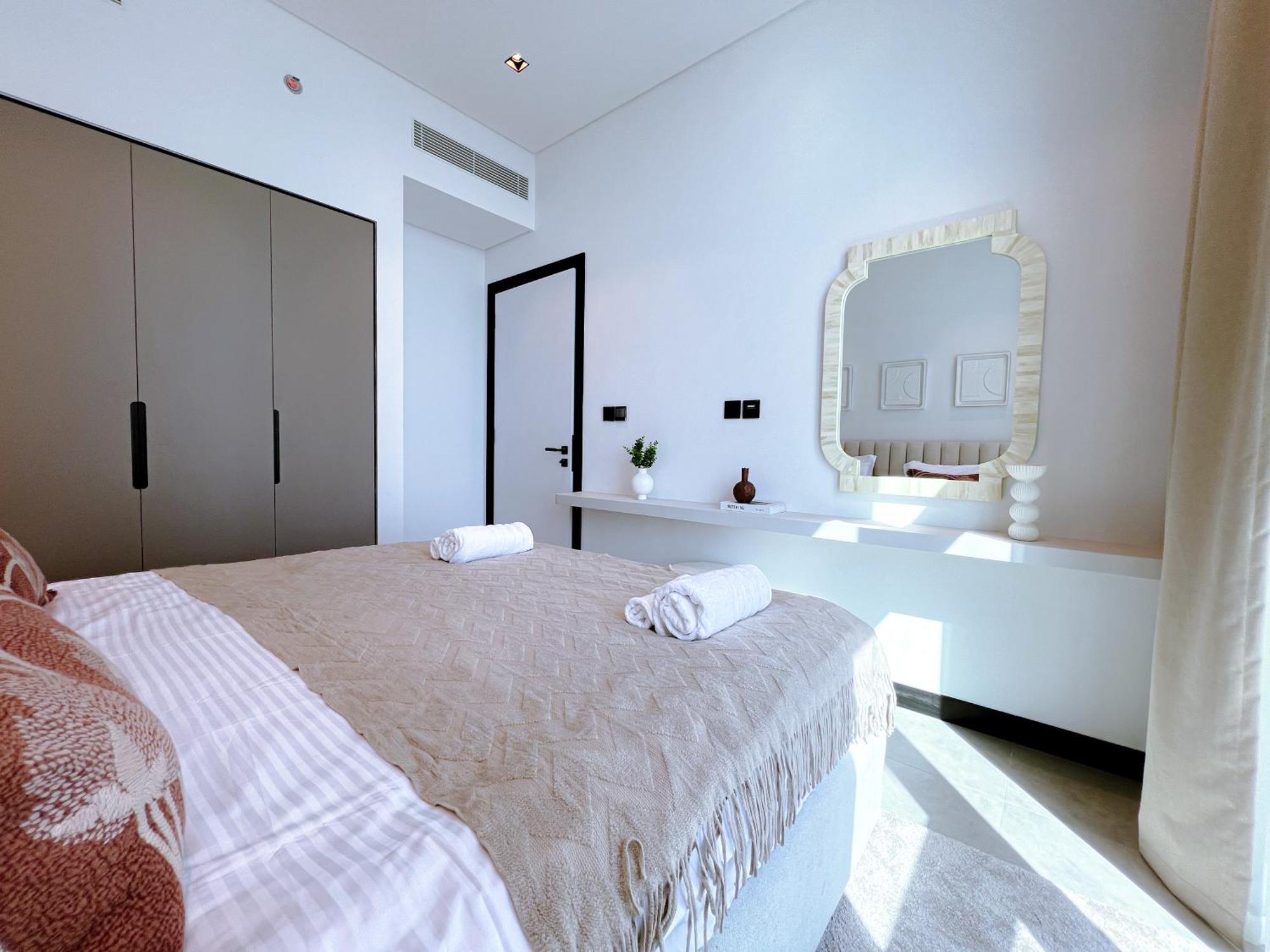 Apartment Brand New Luxury 2-bedroom With Sofa-bed *