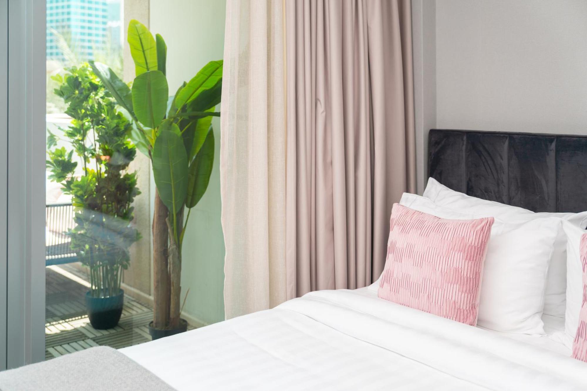 Prime Retreats - 29 Emaar Boulevard Downtown Apartment