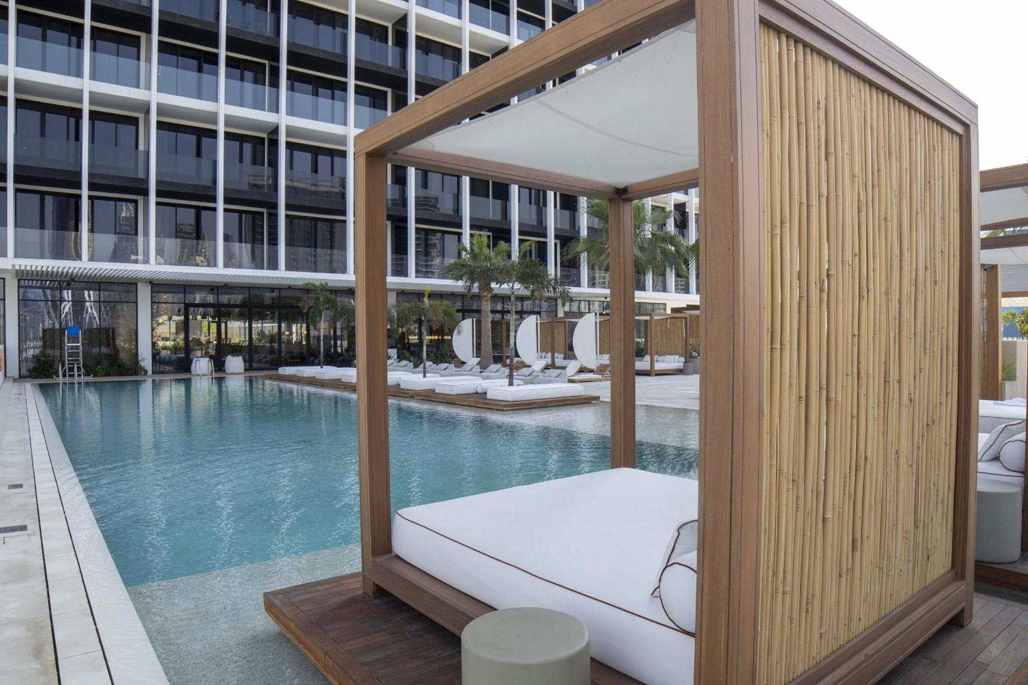 Apartment Executive At Upside Living, Business Travel Ready *