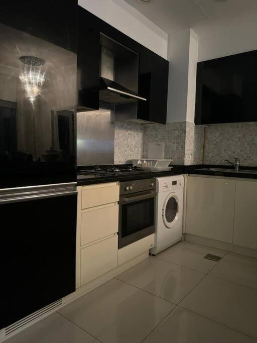 Apartment Amazing 1br In Downtown 2mins Walk To Mall *