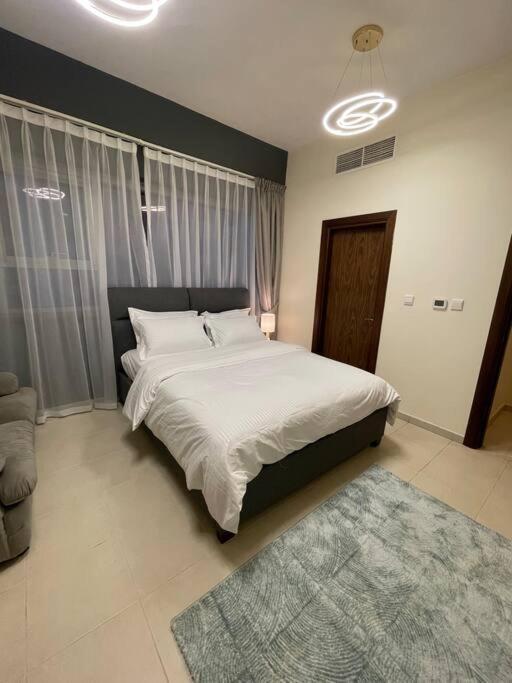 Cozy 3br With Maid's Apartment Dubai