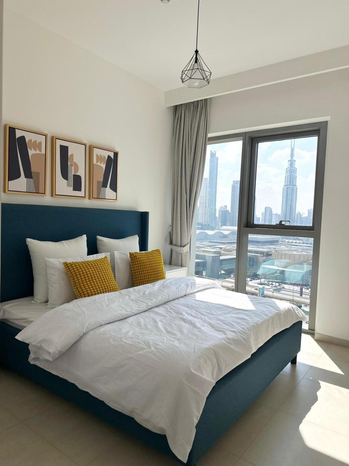 Luxury Downtown Mall Burj Khalifa View Free Netflix & Prime Video Dubai