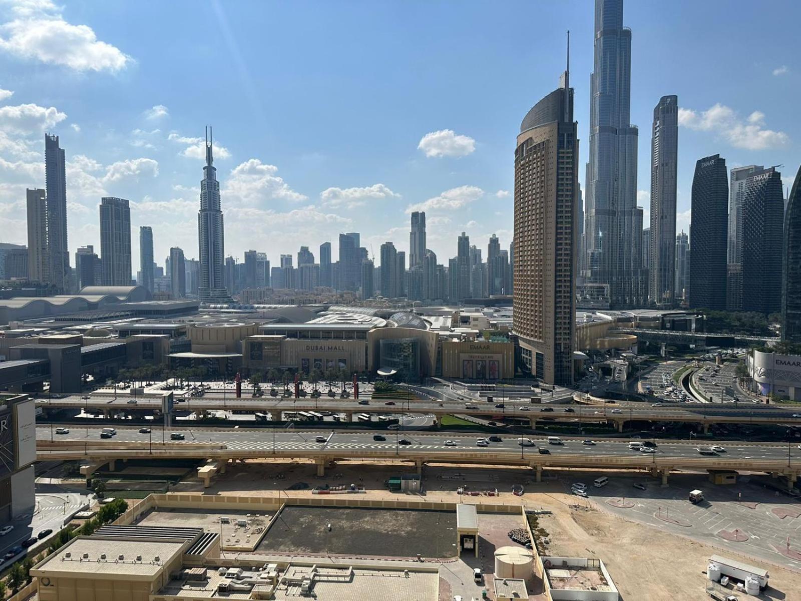 Luxury Downtown Mall Burj Khalifa View Free Netflix & Prime Video Dubai