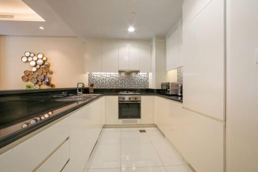 Luxurious One Bedroom Apartamento