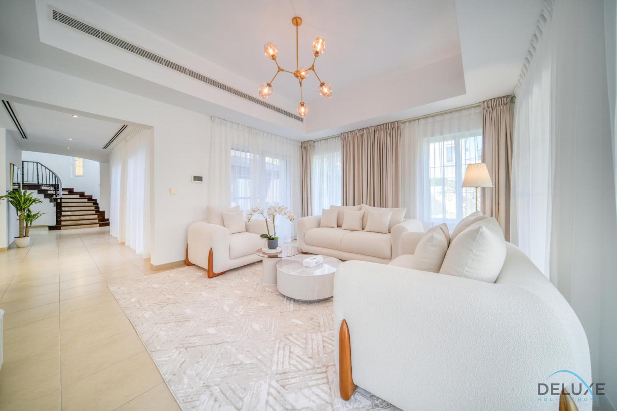 Daire Luxury 3br With Assistant At Alvorada 4 Arabian Ranches By Deluxe Homes