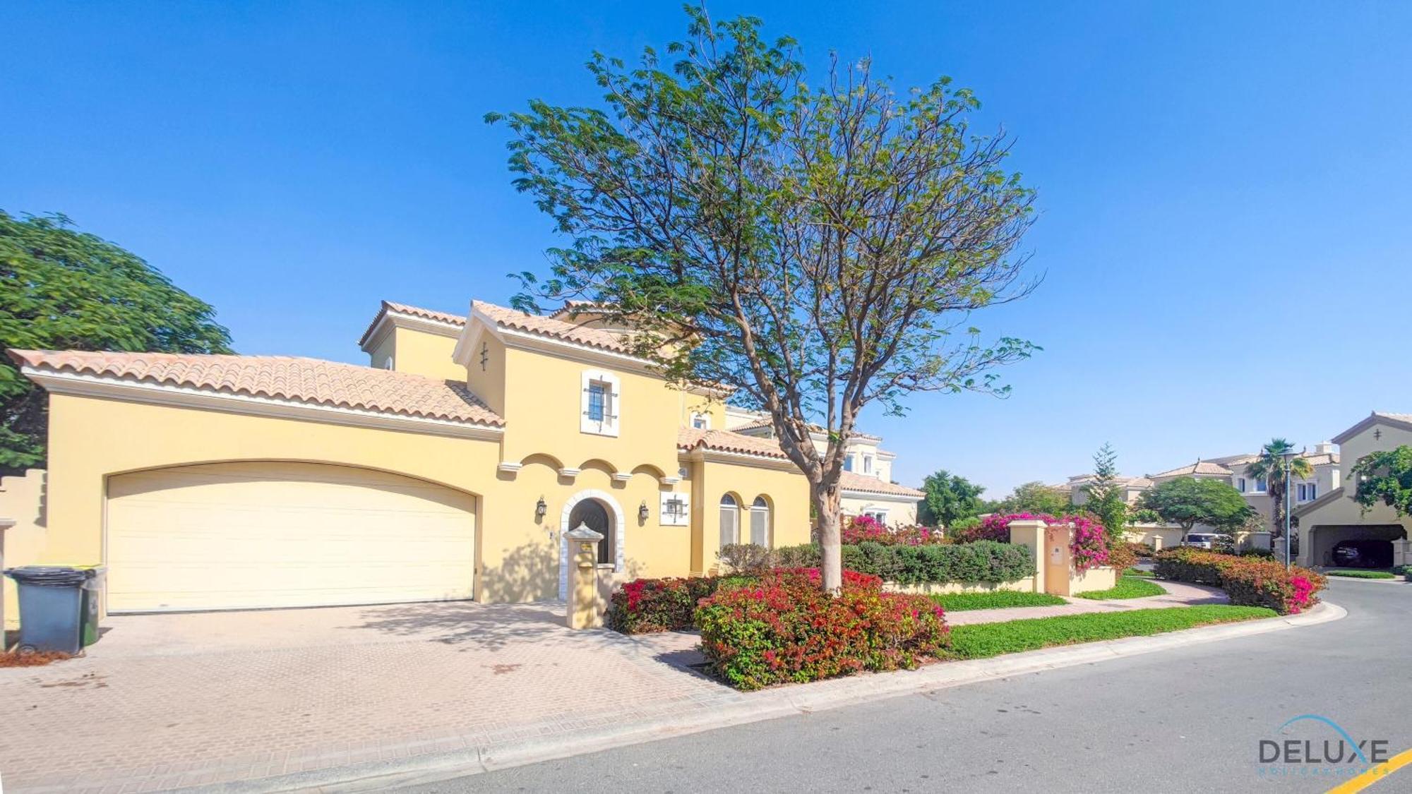 Daire Luxury 3br With Assistant At Alvorada 4 Arabian Ranches By Deluxe Homes Dubai