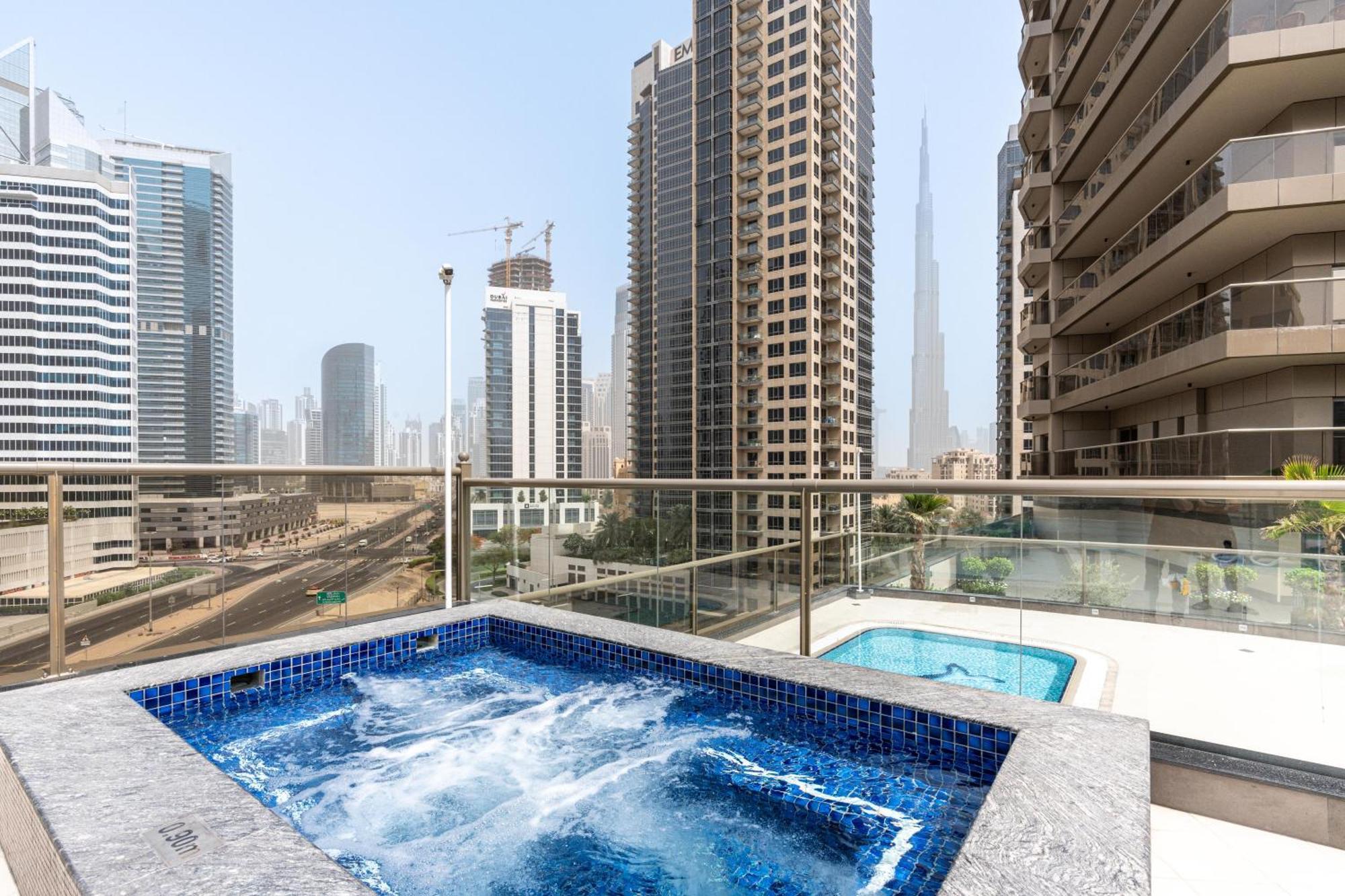 Apartamento Modern Downtown Studio, Burj View From Pool *
