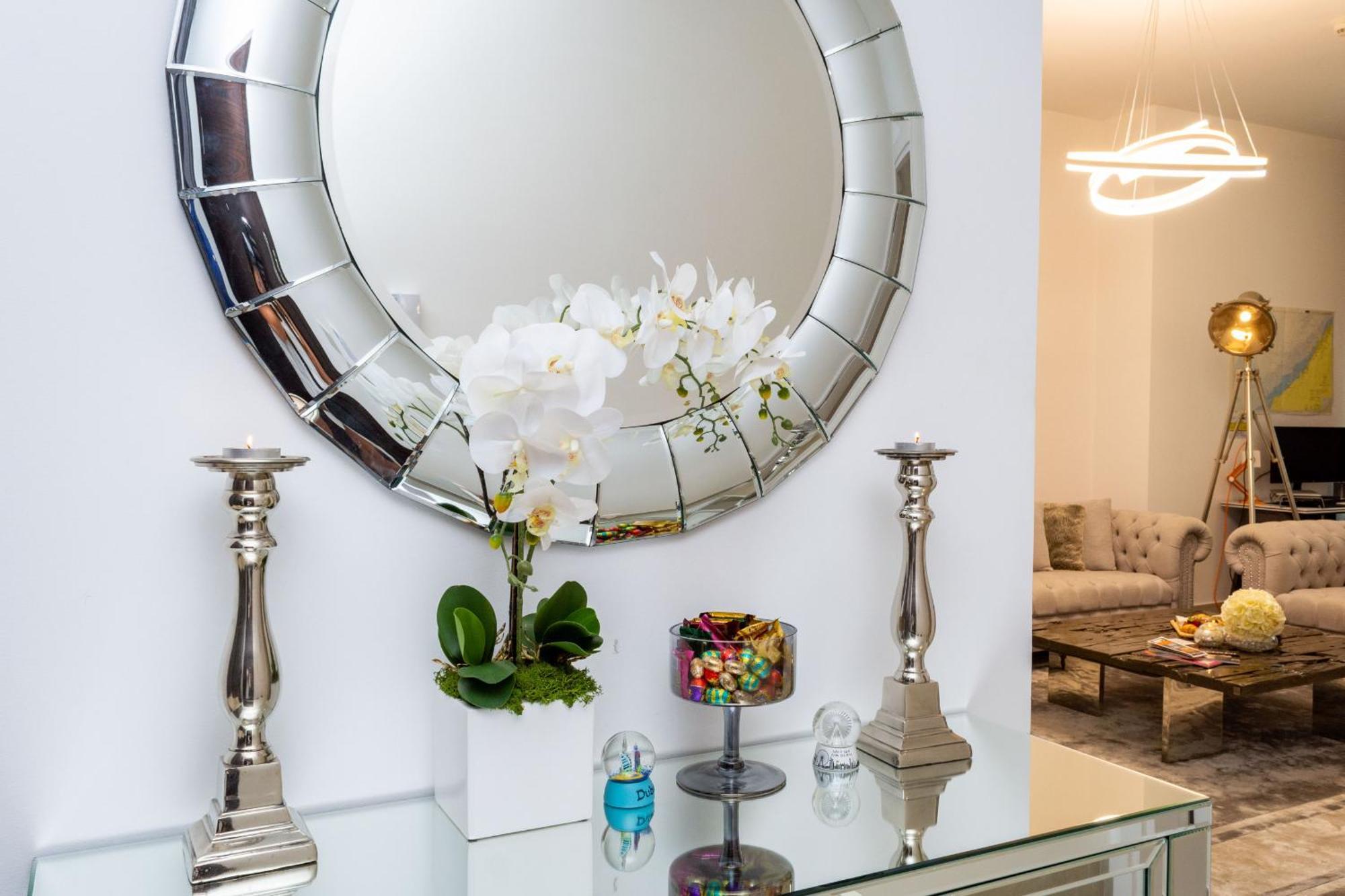 Vayk - Modern 2bd In The Marina Near