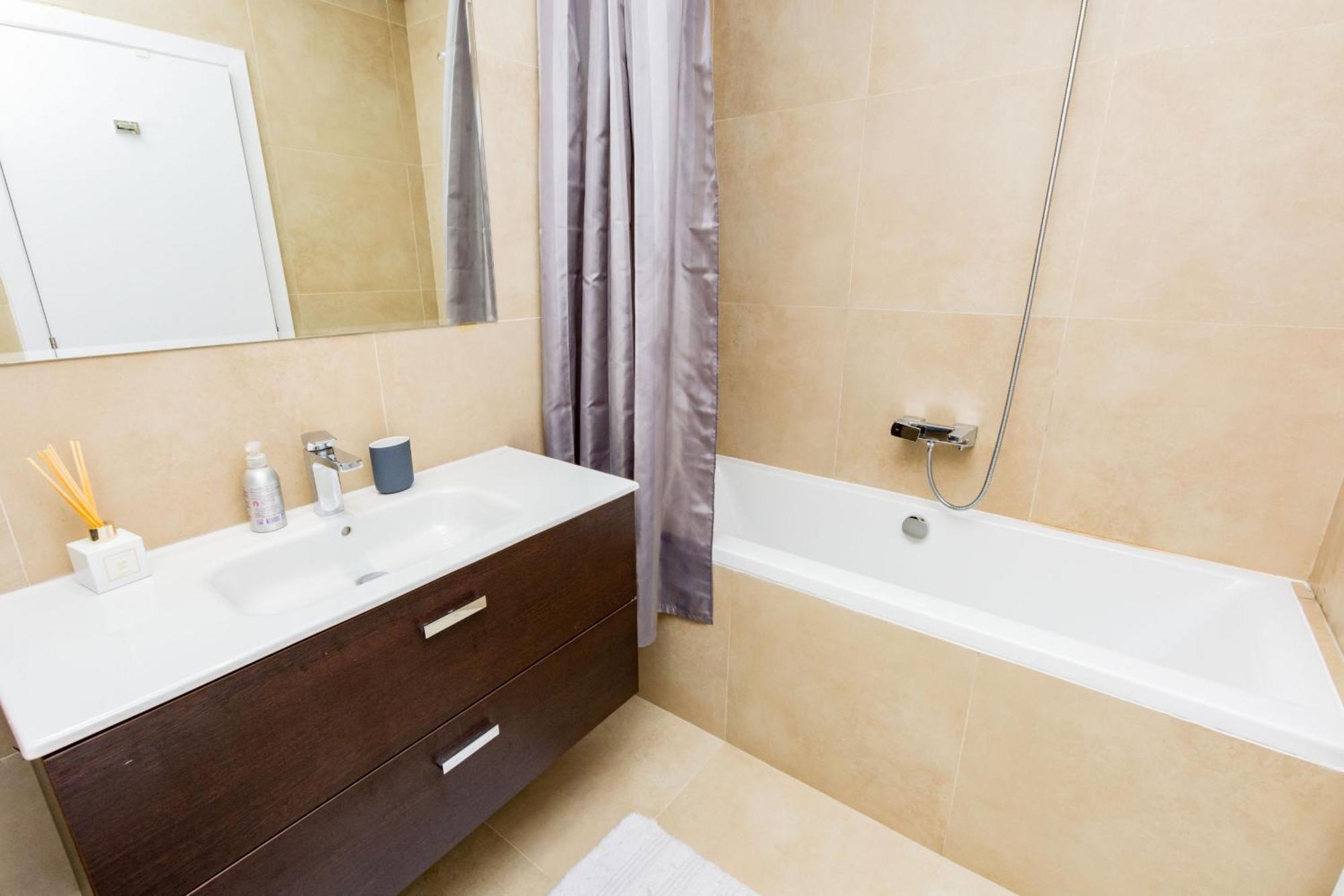 Apartment Vayk - Modern 2bd In The Marina Near Dubai