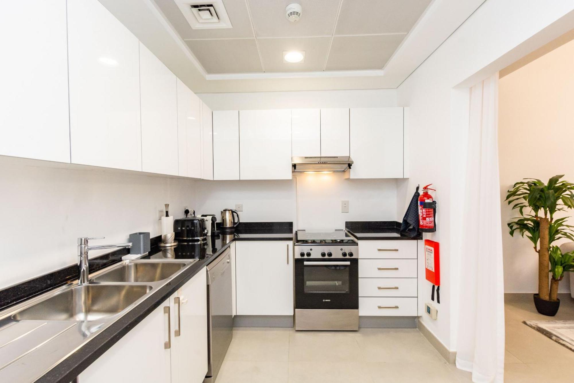 Vayk - Modern 2bd In The Marina Near * Dubai