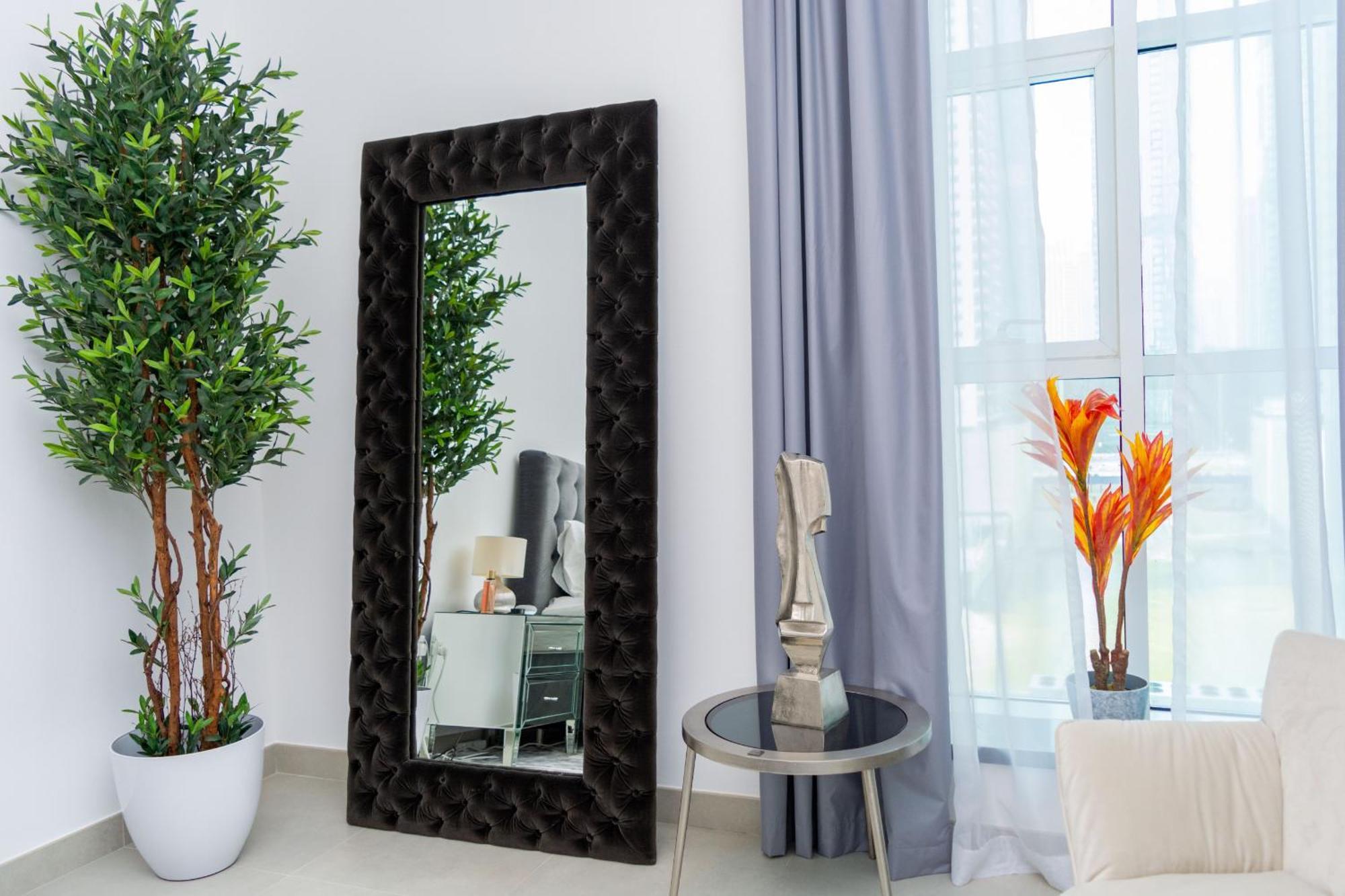 Vayk - Modern 2bd In The Marina Near Apartment Dubai