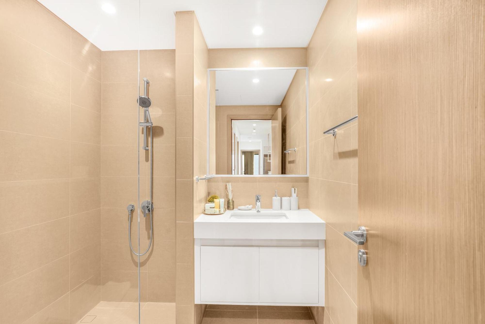 Exclusive 2 & 4 Bedroom Apt With Burj Khalifa - Fountain And City Views By Meerak *
