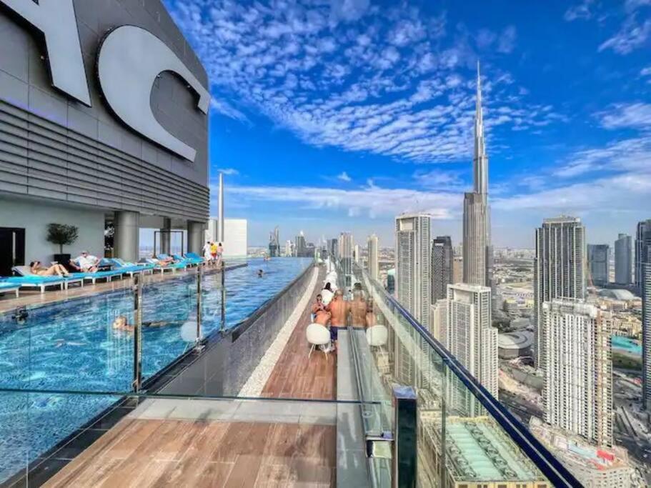 Luxurious One Bedroom Apartamento *