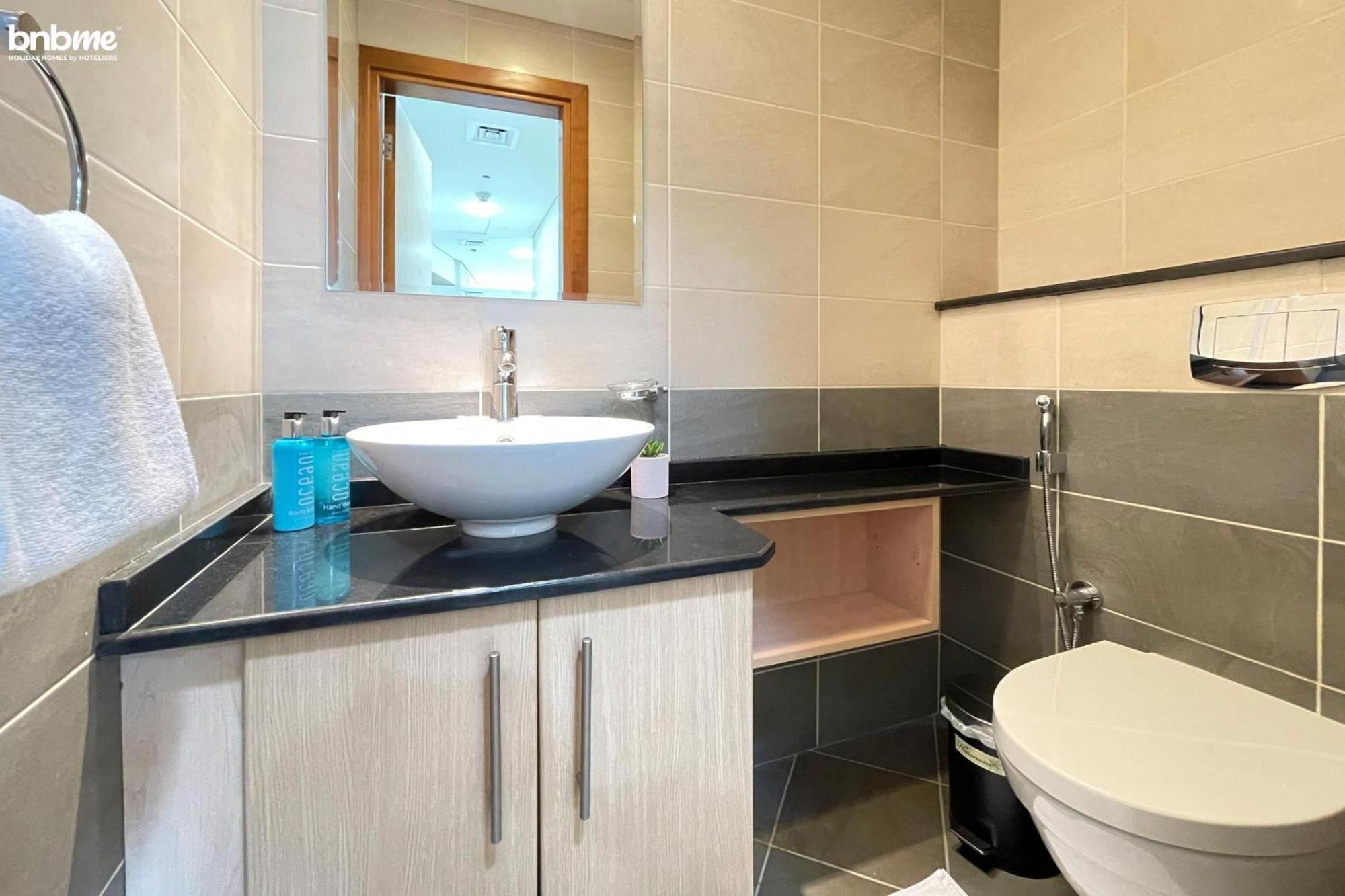 Bnbmehomes - Ocean Heights Apartment *
