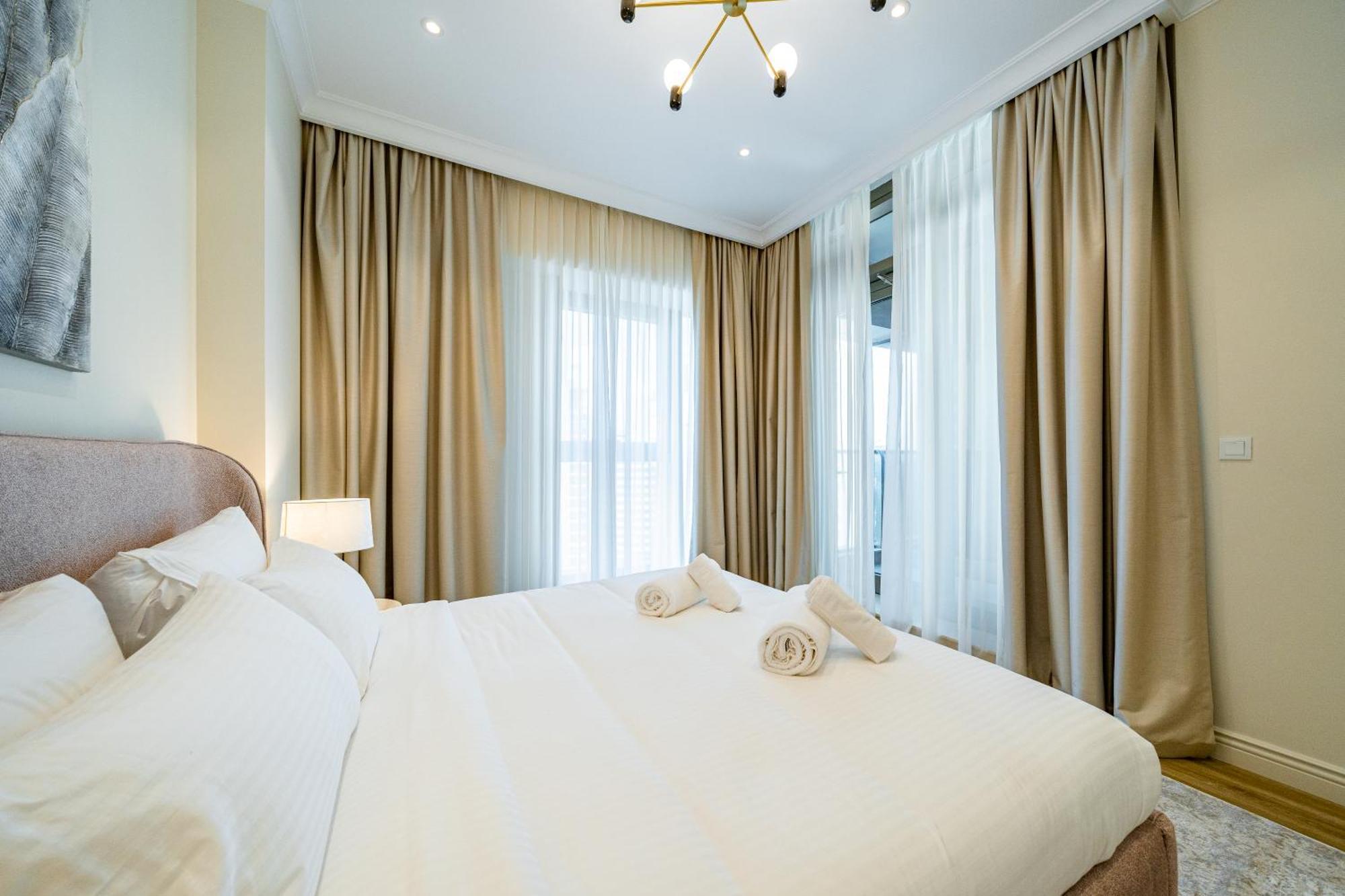Luxe 1br In Sparkle Towers - 2 Balconies And Marina Views Apartment Dubai