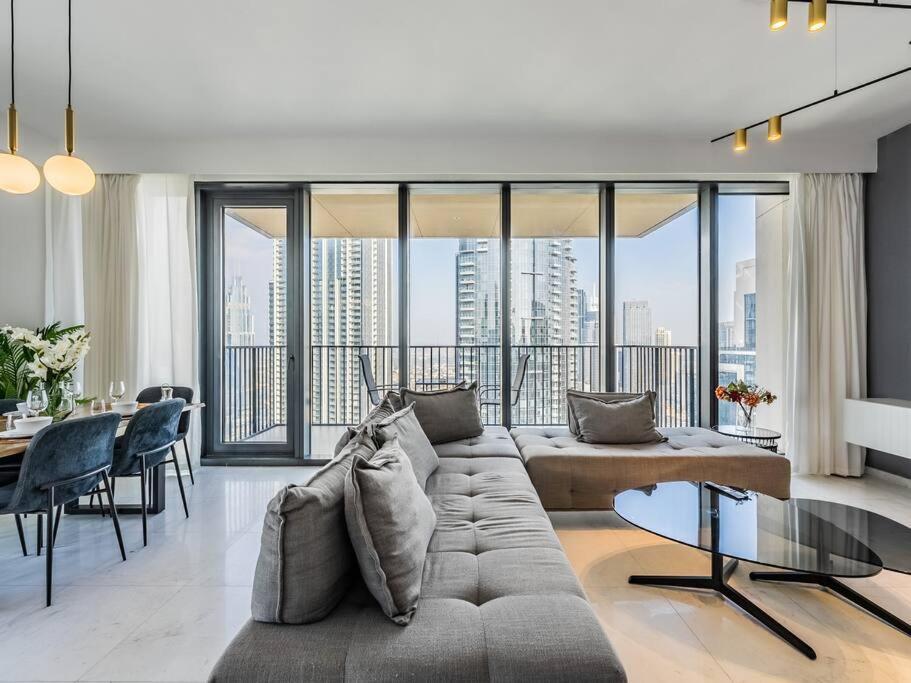 Spacious With Spectacular Burj Khalifa Views Apartment Dubai