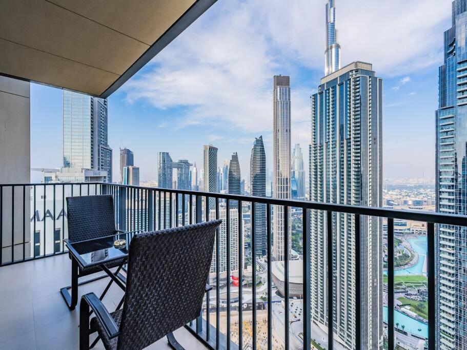Spacious With Spectacular Burj Khalifa Views Dubai