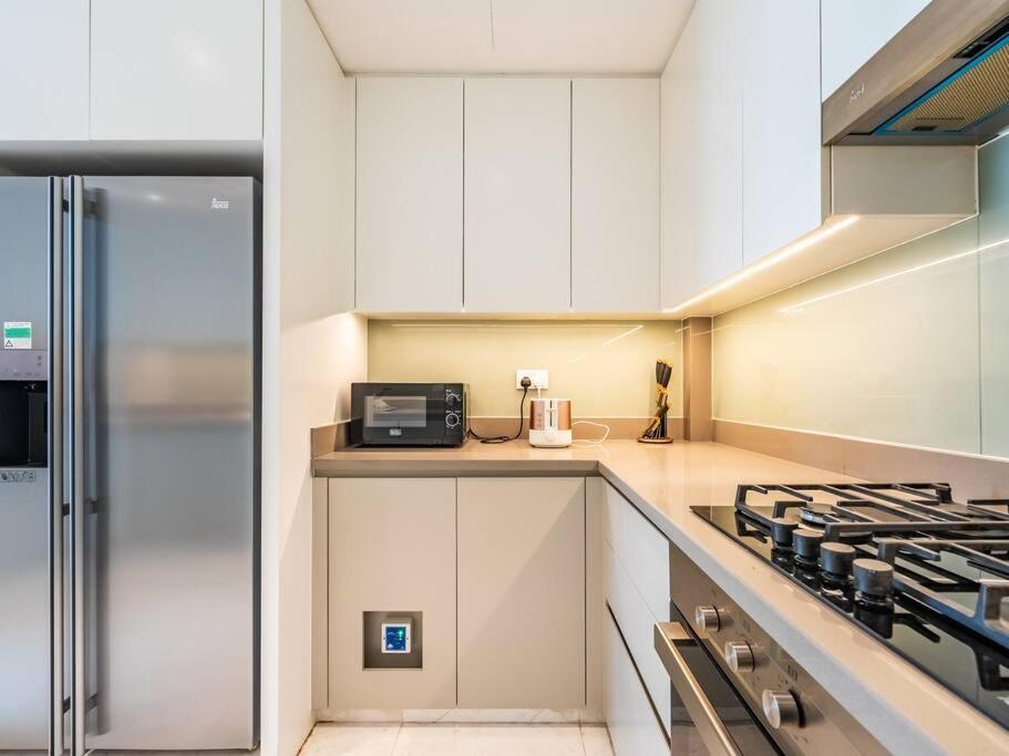 Apartment Spacious With Spectacular Burj Khalifa Views