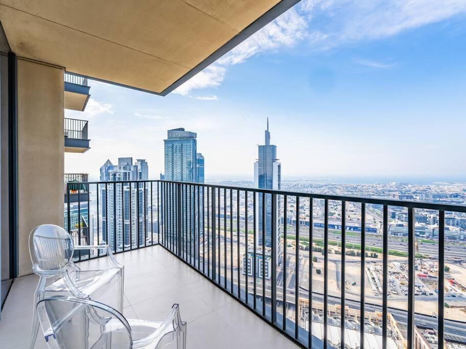 Apartment Spacious With Spectacular Burj Khalifa Views *