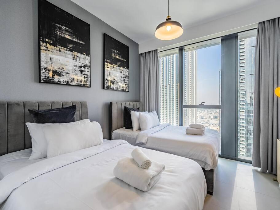 Spacious With Spectacular Burj Khalifa Views Apartment *
