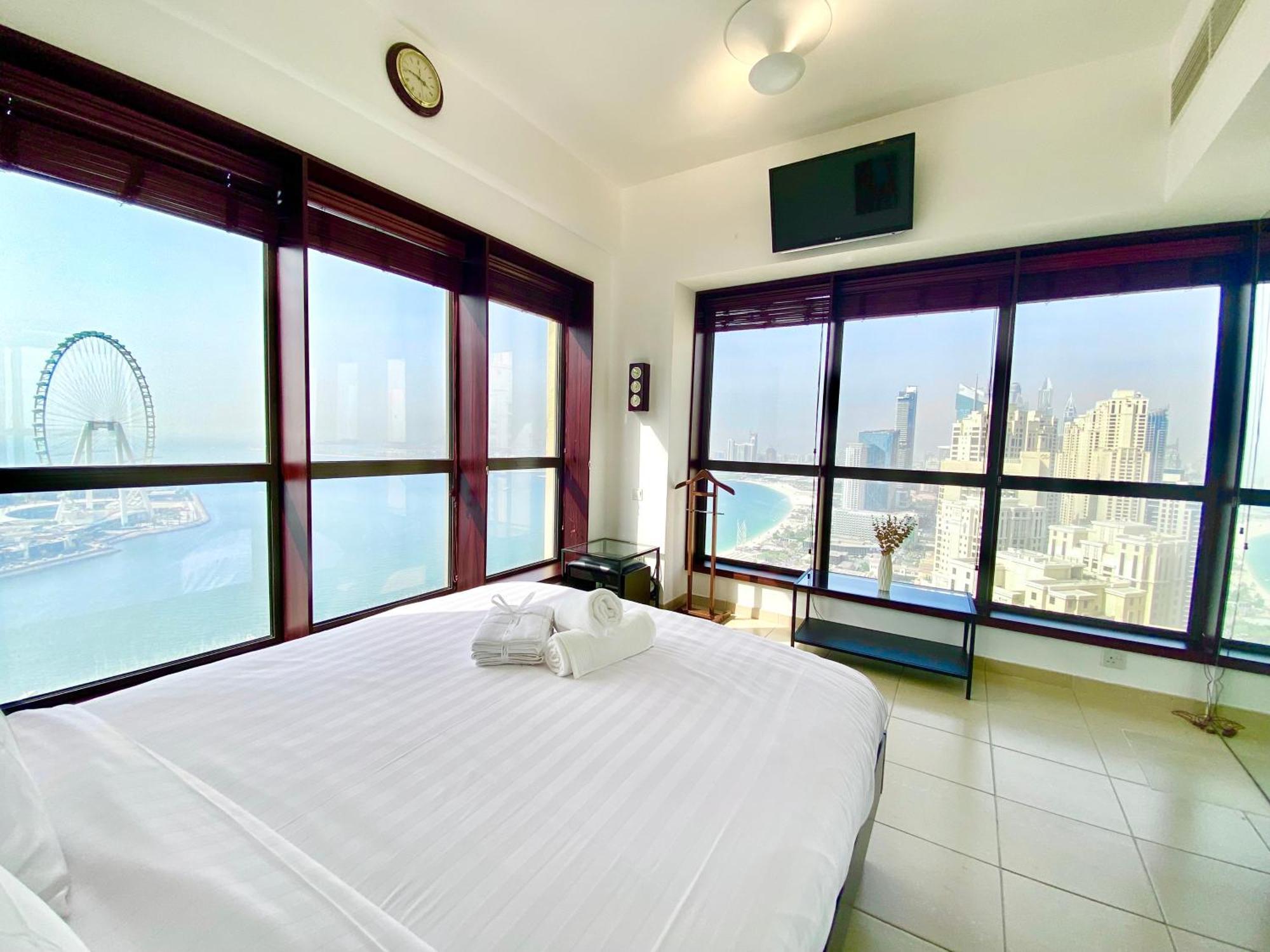 Amazing Sea View 2 Bedroom Full Dubai