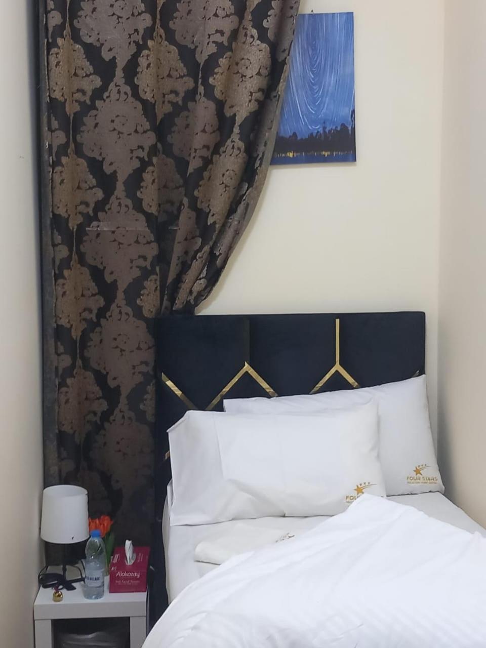 Hostel Four Stars Dubai