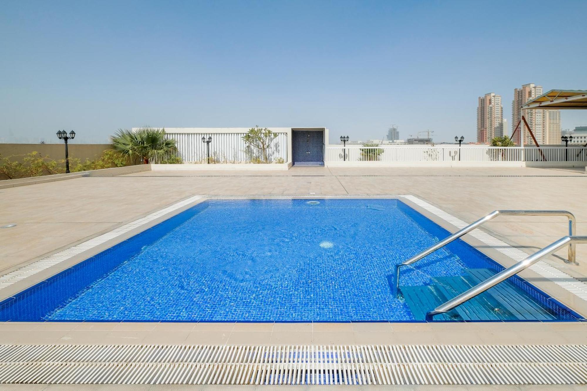 Frank Sinatra's * Dubai