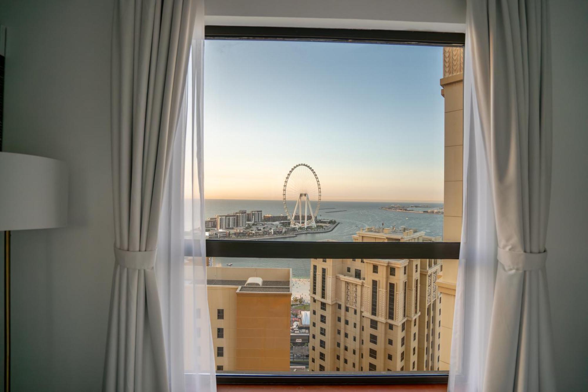 Gma Amwaj 2br Sea View High Floor Apartment