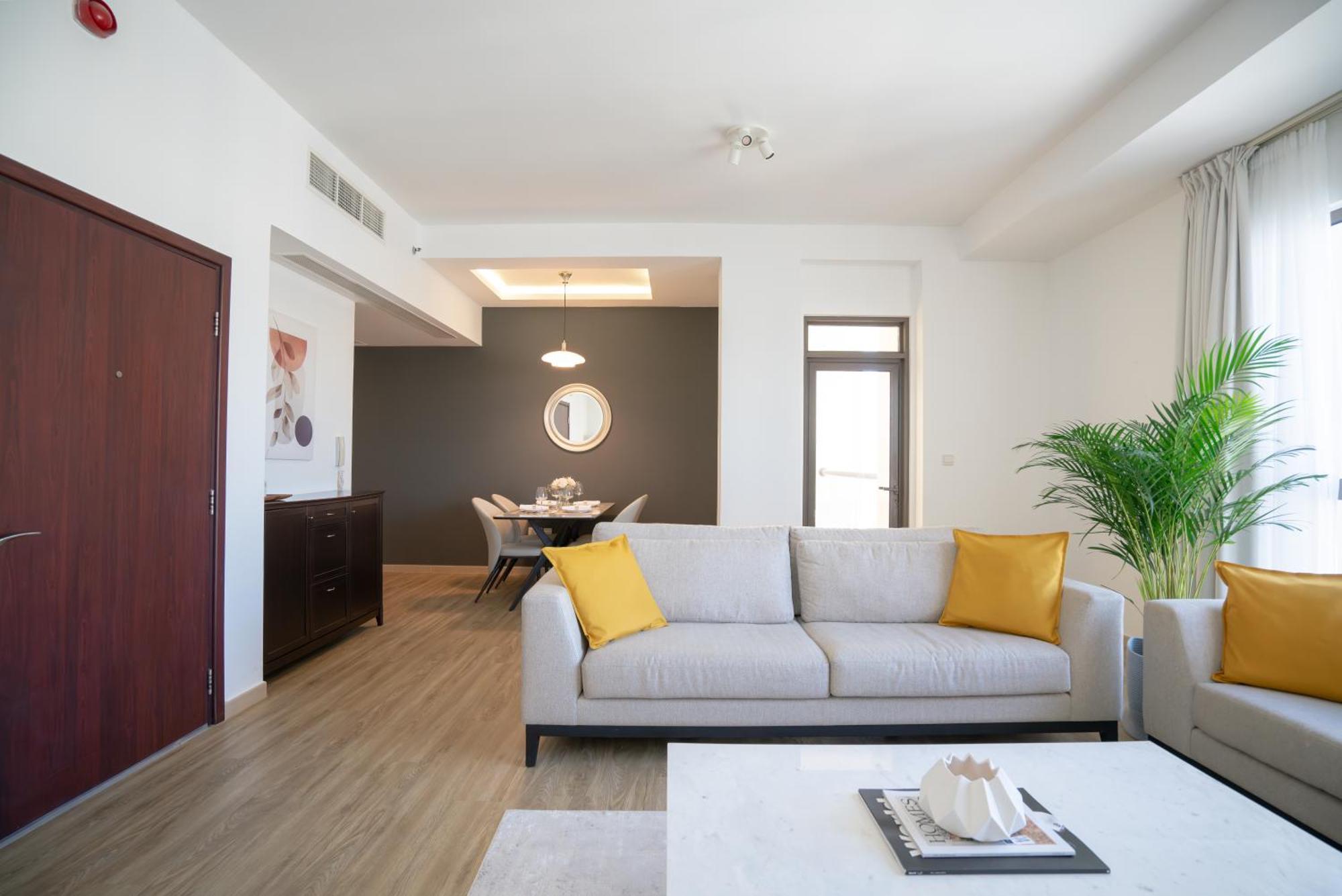 Gma Amwaj 2br Sea View High Floor